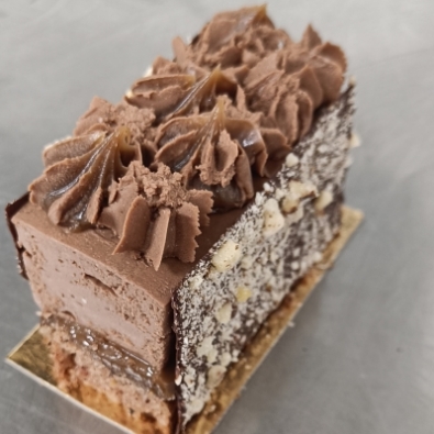 Bûchette chocolat, caramel et rocher noisette